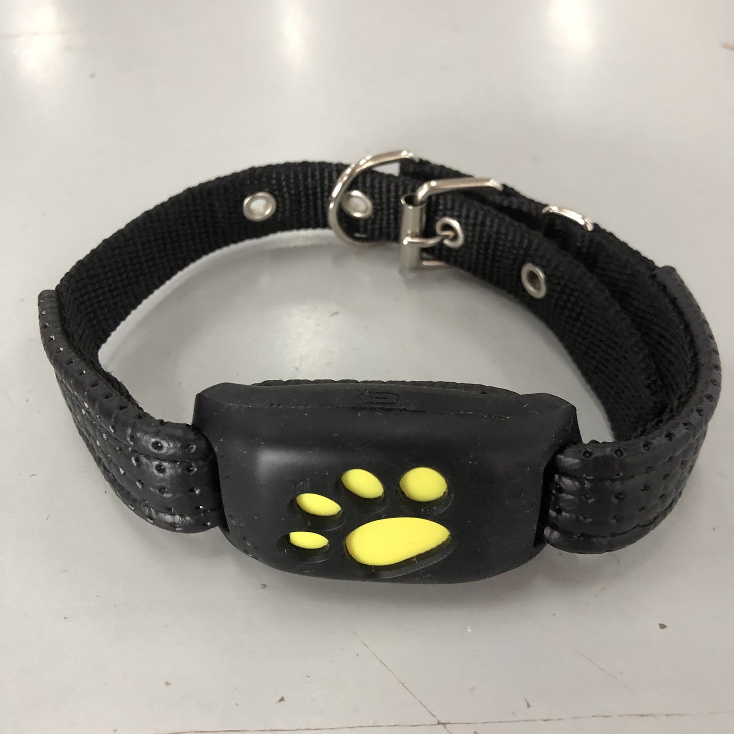 Smart GPS Pet Tracker Z8-A β Real-Time Location & Safety for Cats & Dogs - Isla's Pet Boutique
